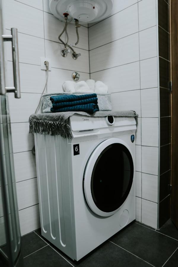 Nikola Apartment