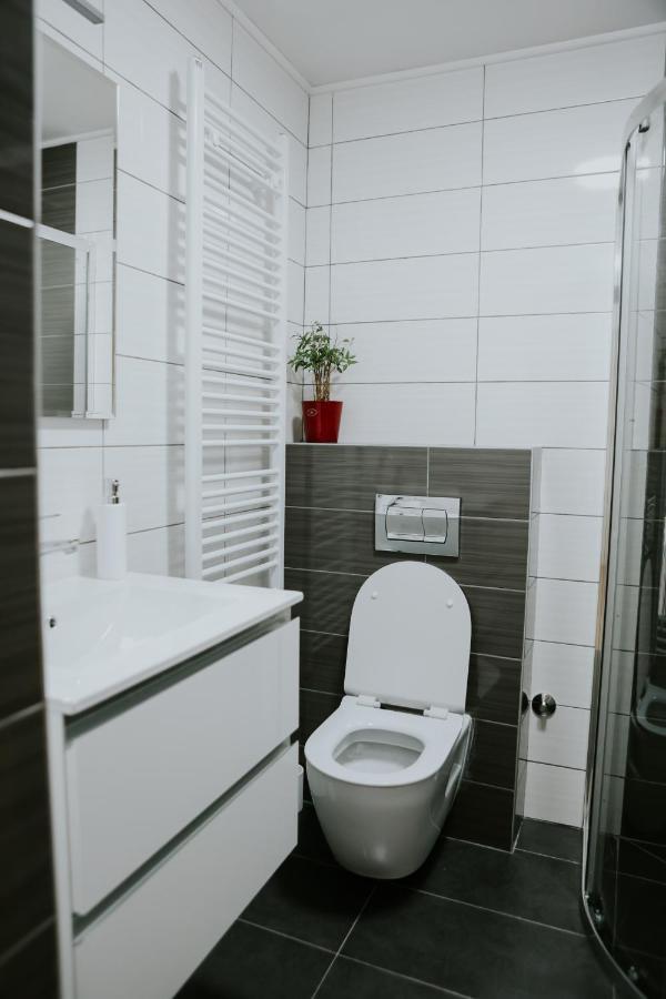Nikola Apartment